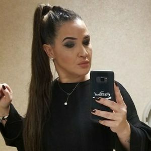 Meet your Posher, Leah